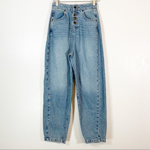 Zara Slouchy High Rise Mom Jeans 0 - Picture 4 of 10